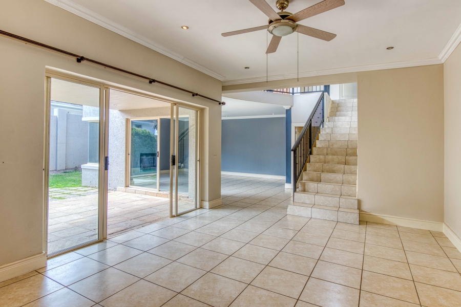 3 Bedroom Property for Sale in Bakkershoogte Western Cape